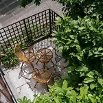 C17 4-bedroom Private Row House With Garden And Parking Vakantiehuis *