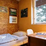 C17 4-bedroom Private Row House With Garden And Parking Vakantiehuis