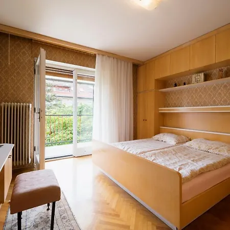 Casa de Férias C17 4-bedroom Private Row House With Garden And Parking Liubliana
