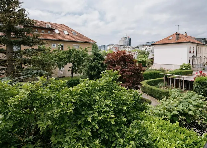 C17 4-bedroom Private Row House With Garden And Parking Lublana