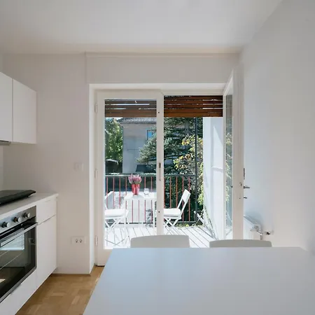 C17 4-bedroom Private Row House With Garden And Parking 펜션